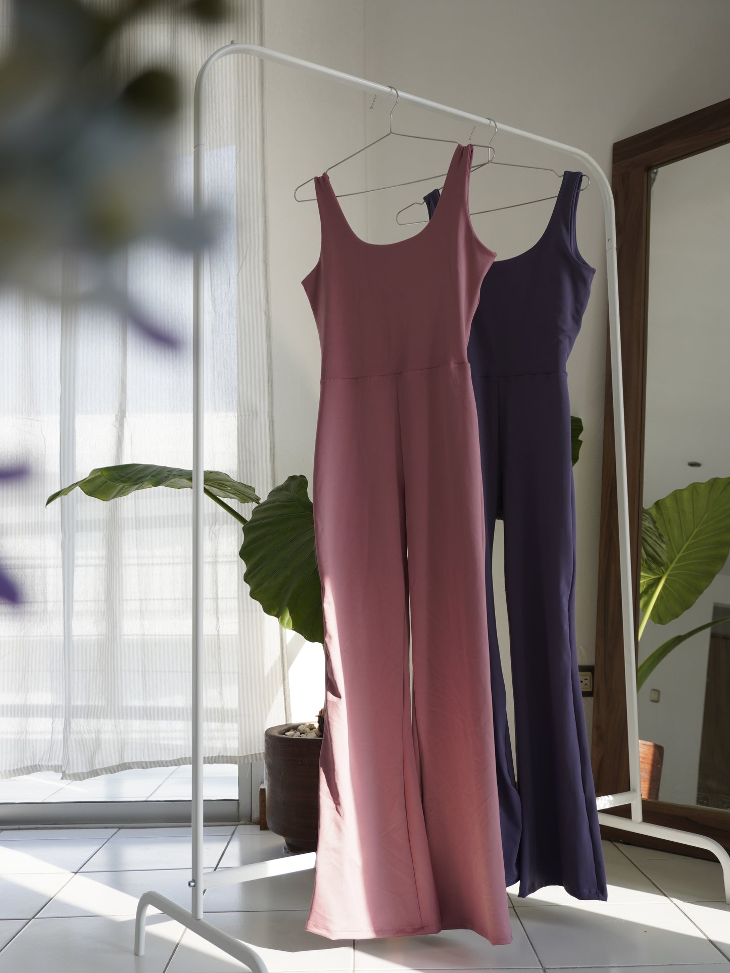 Jumpsuit Gemini acampanado rosa y morado